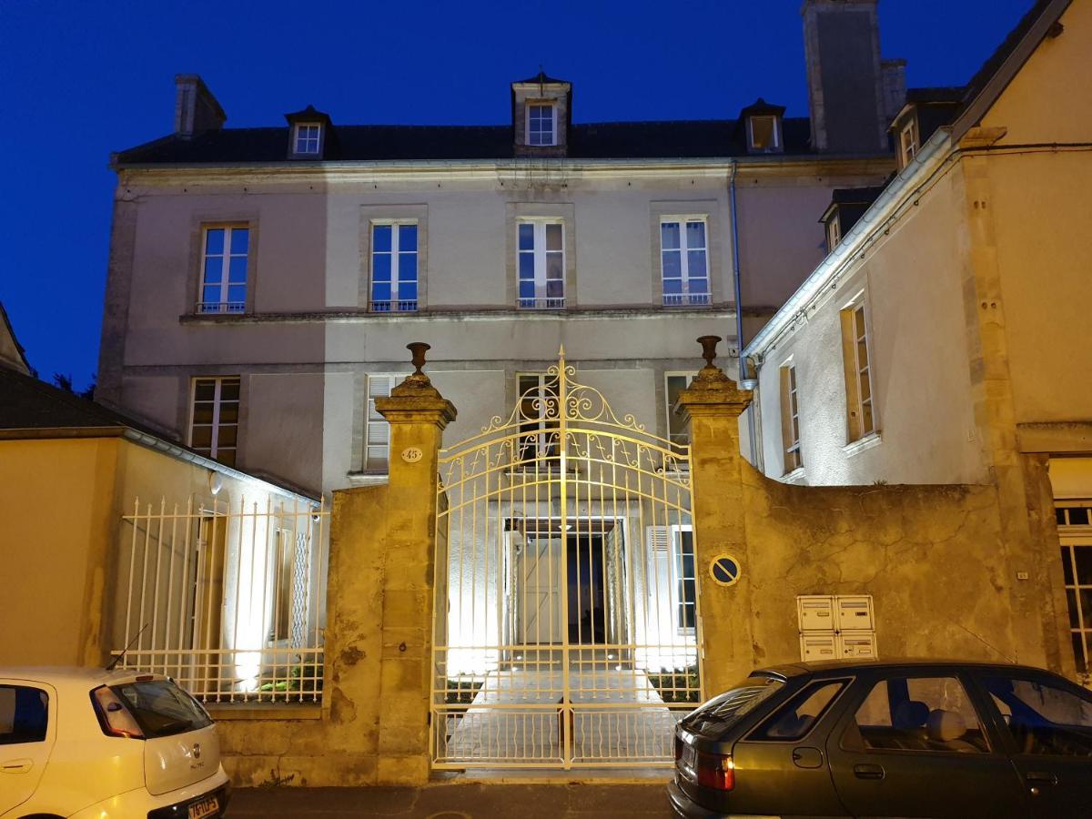 Au Loup Historic Apartments Bayeux Extérieur photo