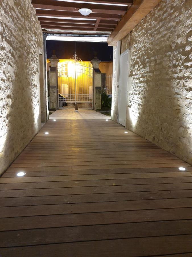 Au Loup Historic Apartments Bayeux Extérieur photo