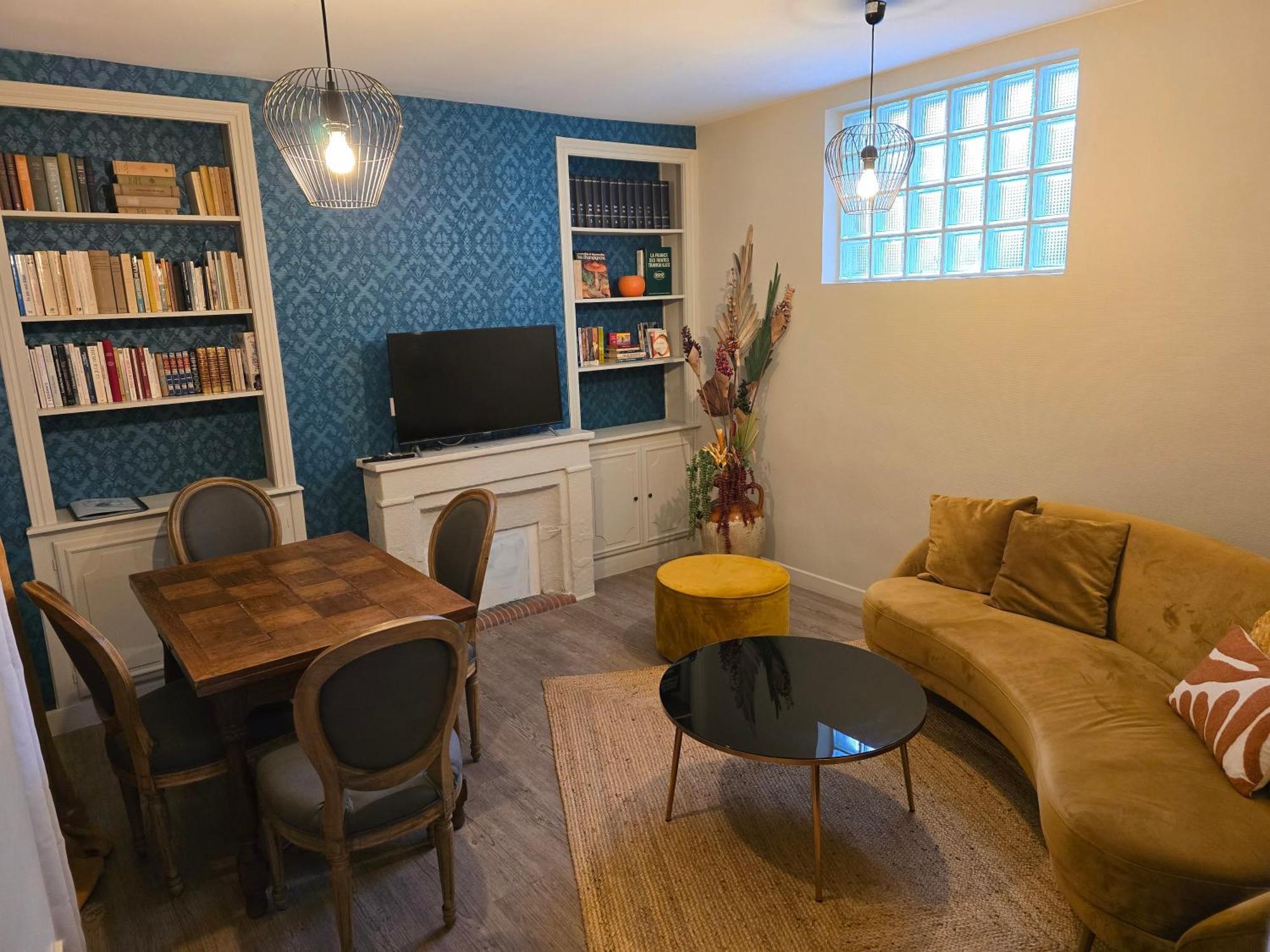 Au Loup Historic Apartments Bayeux Extérieur photo